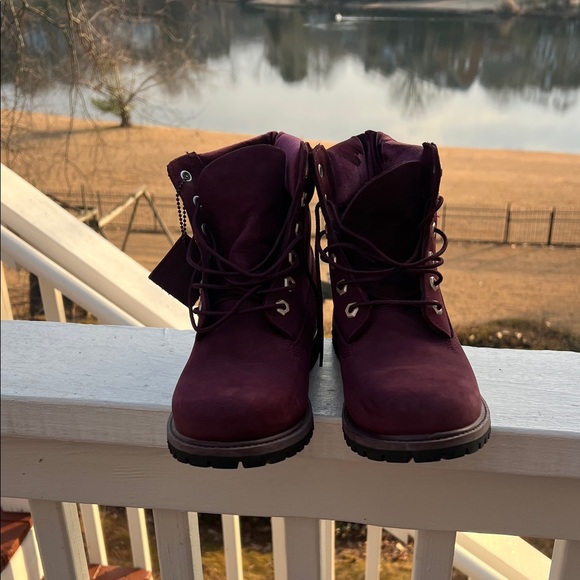 Limited Edition Burgandy Velvet Timberland Boots women's size 9 - Picture 2 of 11